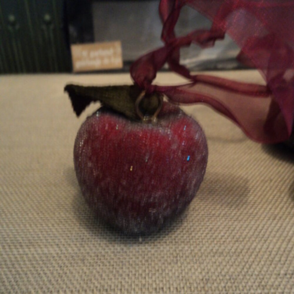 vintage red apple garland/ornaments